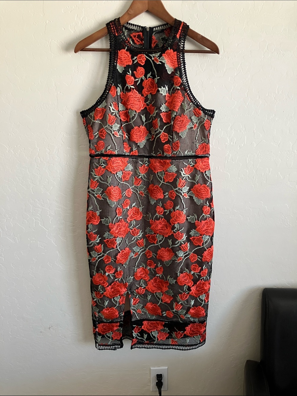 Womens L Black Red Floral Embroidered Mesh Midi Sleeveless Dress Gianni Bini